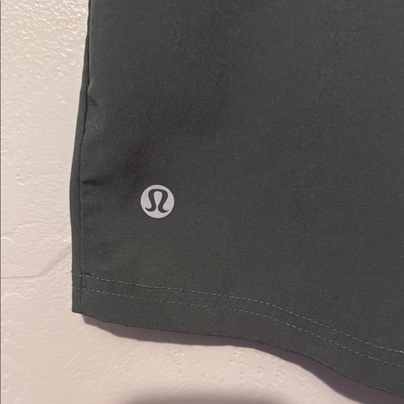 lululemon athletica Olive Athletic Shorts Medium - Picture 7 of 9